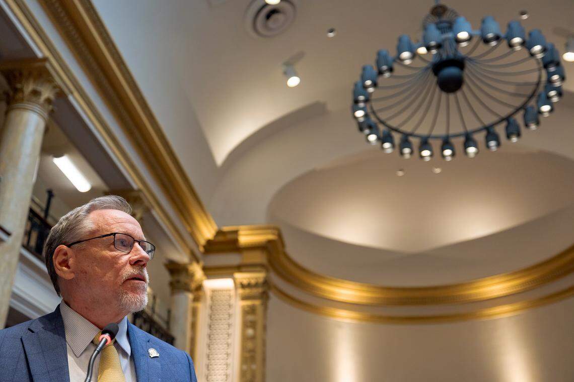 Sen. Steve Rawlings, R-Burlington, speaks on House Bill 701, an act related blockchain digital assets, on the Senate floor during the 2025 General Assembly.