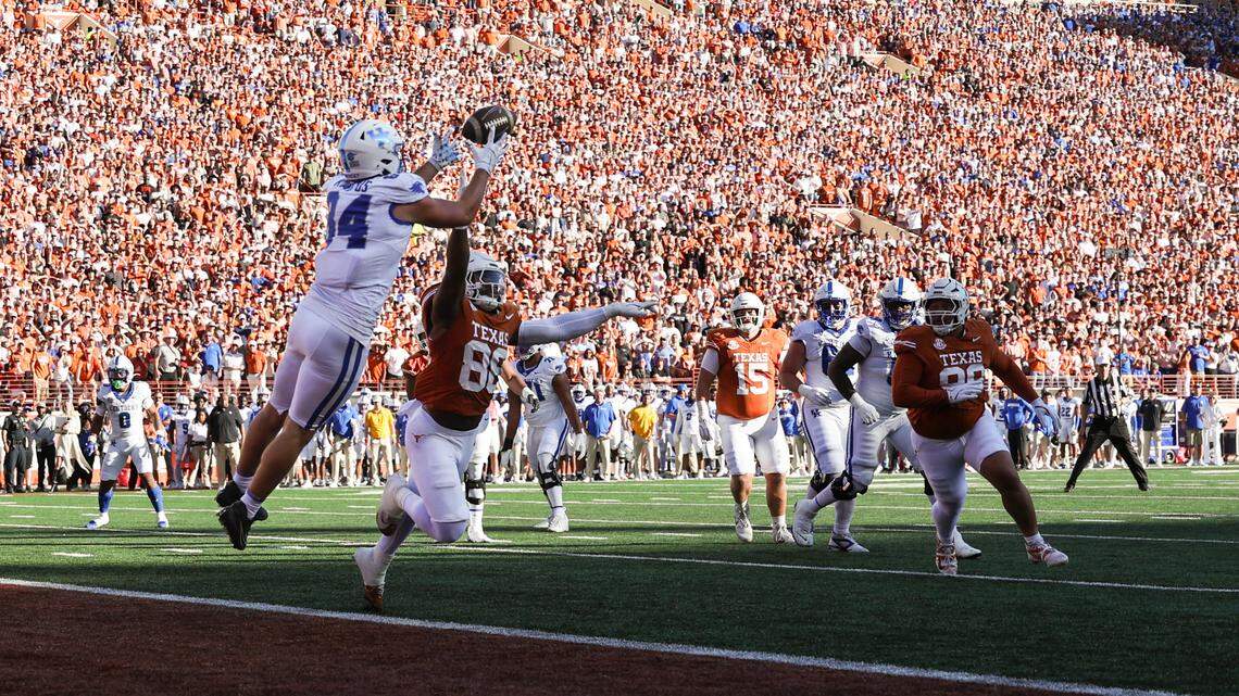 Final statistics from Kentucky football’s 31-14 loss at No. 3 Texas
