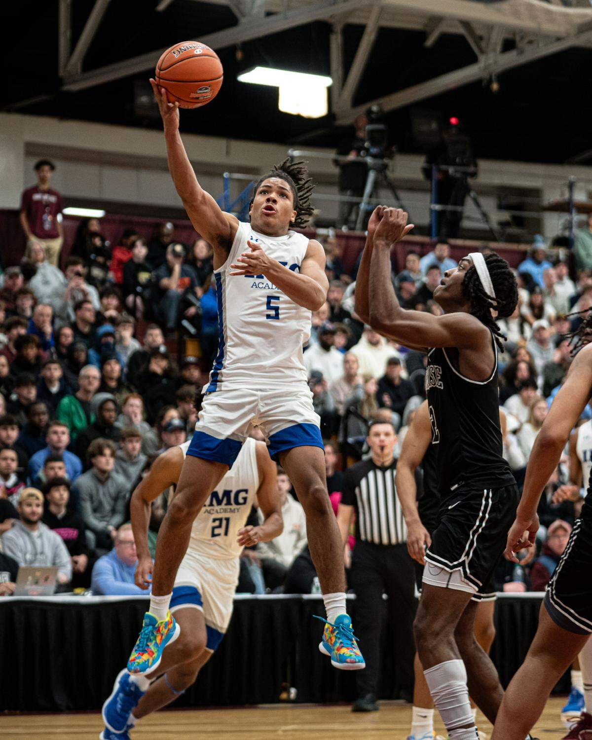 Darius Acuff Jr. is a five-star prospect in the class of 2025 playing for IMG Academy in Florida. He has received scholarship offers from many of college basketball’s power schools, including Kentucky.