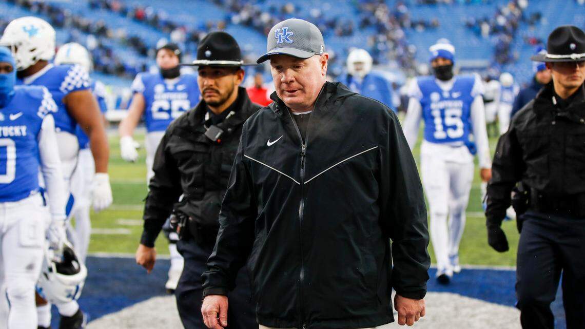 Mark Stoops not ready to consider Kentucky football staff changes after loss to Vanderbilt