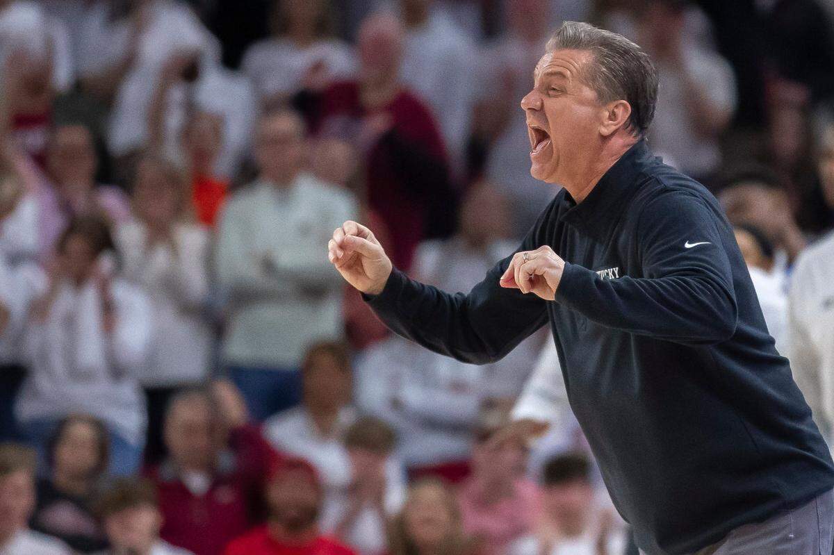 Kentucky Coach John Calipari said during his radio show Monday night that three players missed practice earlier in the day because of injuries.