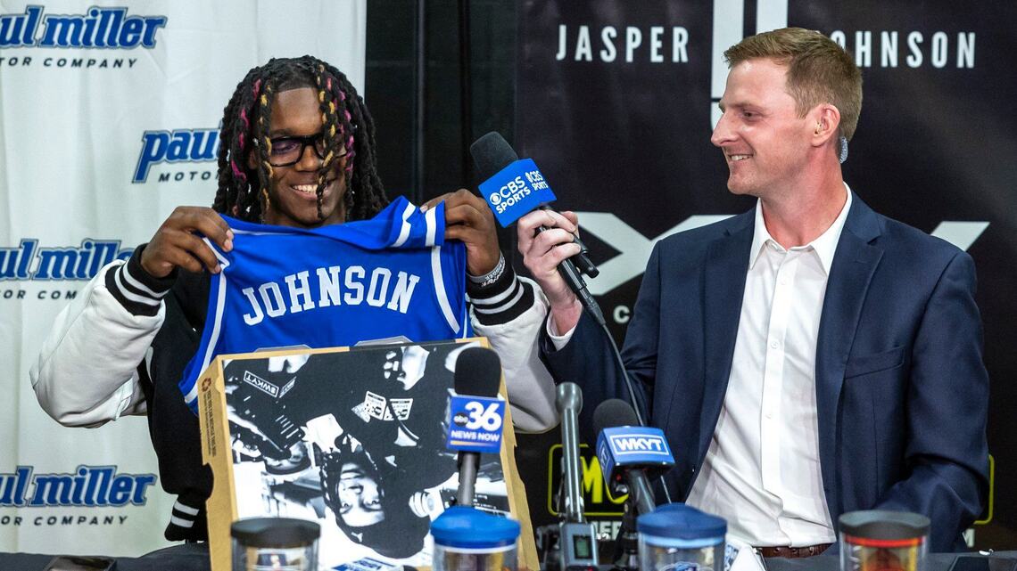 Kentucky native Jasper Johnson commits to UK basketball. What are the Wildcats getting?