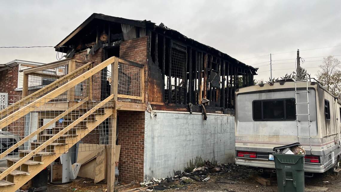Lexington KY fire leaves apartment heavily damaged | Lexington Herald ...