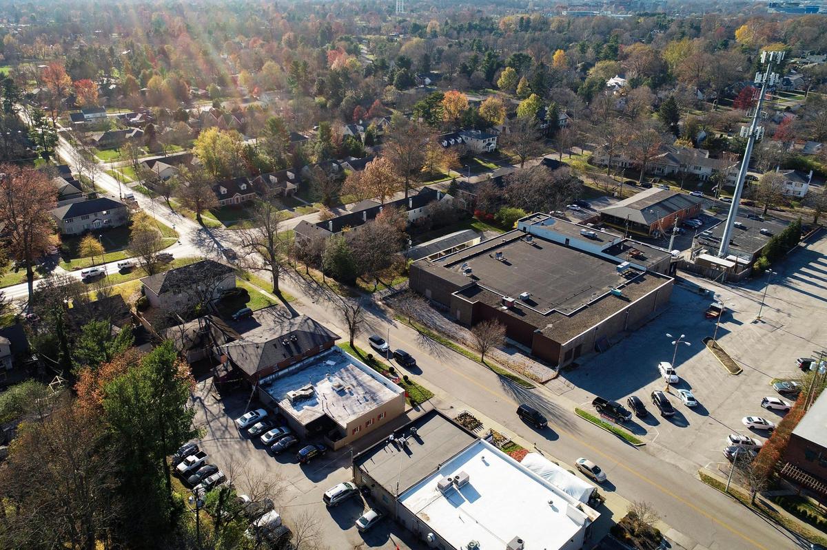 Publix announced it has leased the site of the former Kroger on Romany Road, shown in 2020, and plans to put an almost 38,000-square-foot store there.
