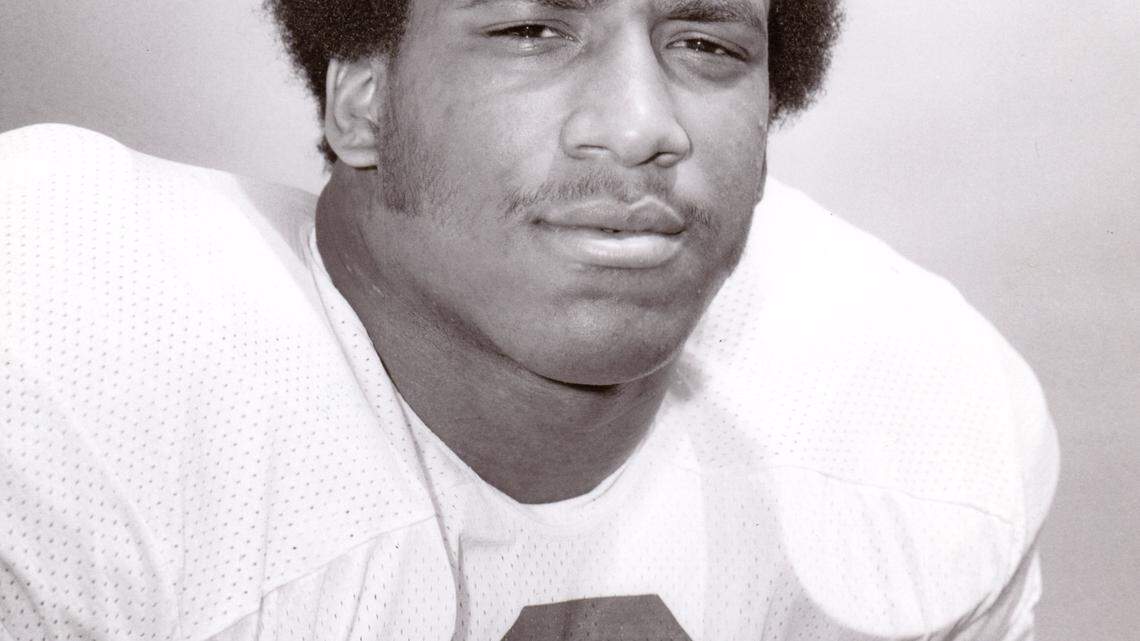 UK defensive back Dallas Owens' famed 1977 interception at Penn State set the tone for the season. Owens died Sunday.  