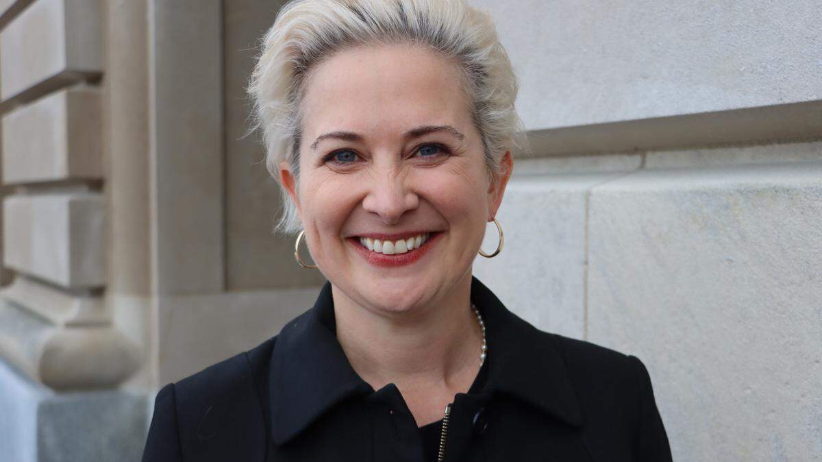 Kim Reeder is running for Kentucky auditor of public accounts on the November 2023 ballot. She is a Democrat.