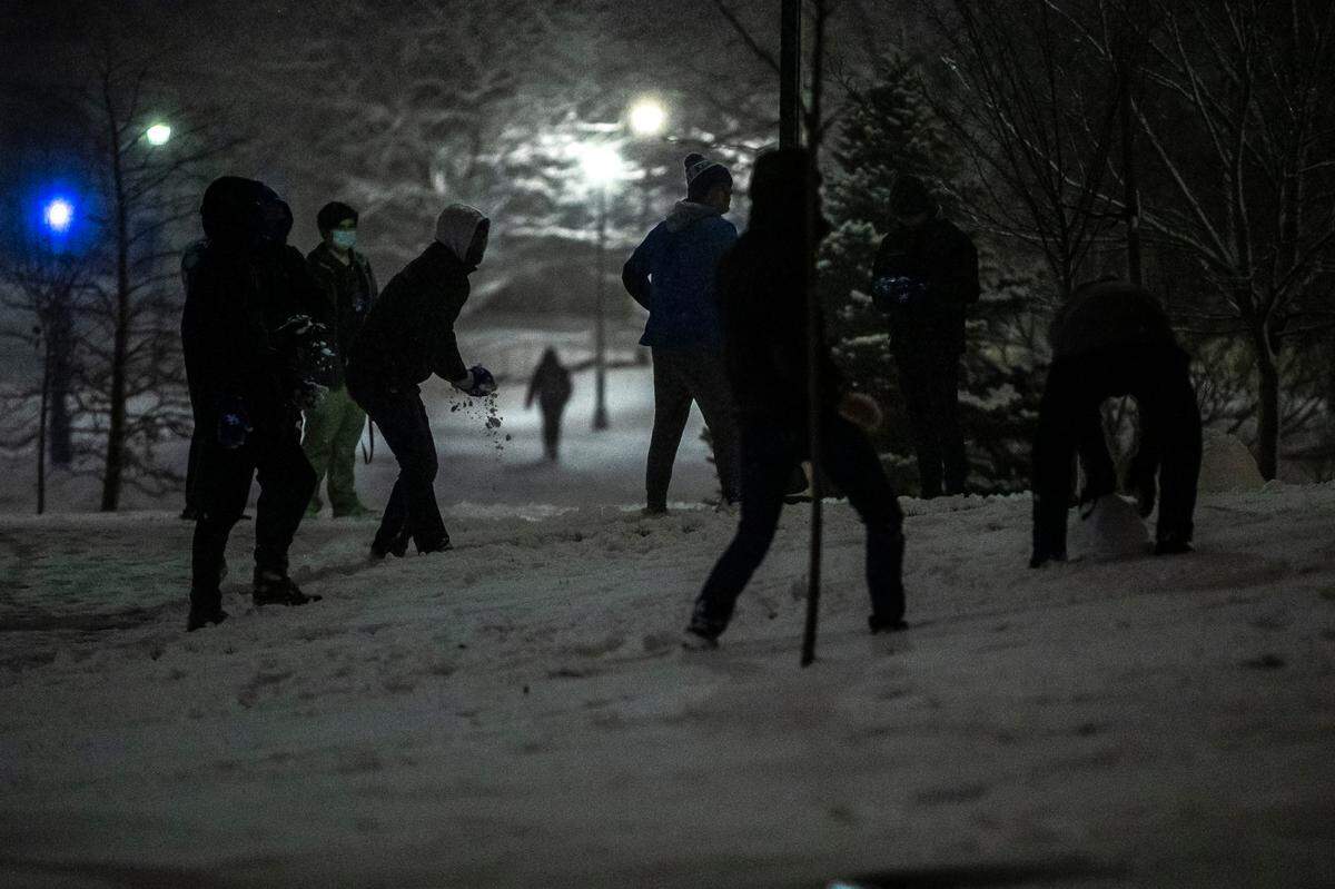 Snow falls in Lexington, Ky., on Wednesday, Jan. 27, 2021. 