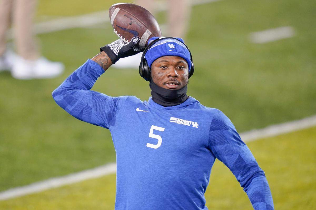 Kentucky linebacker DeAndre Square made 60 tackles last season.