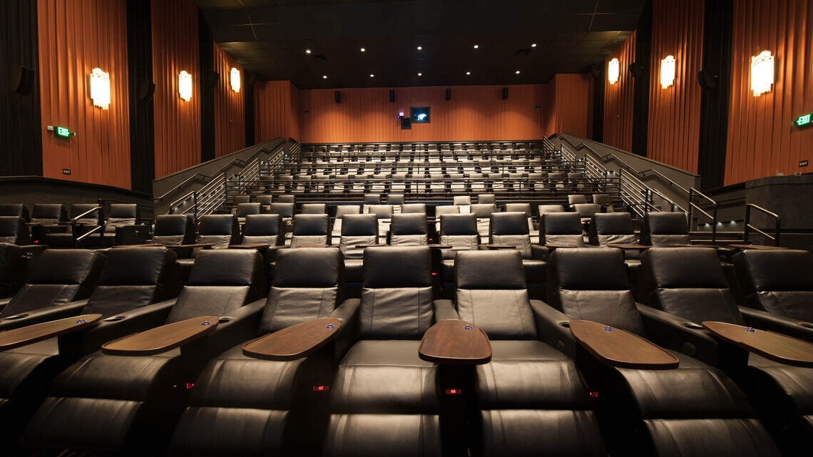 Nicholasville movie theater adds vaccination-required showings; What you need to get in.