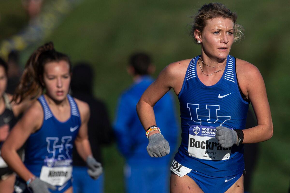 Perri Bockrath, right, finished 27th to lead Kentucky’s women to a seventh-place finish Friday morning.