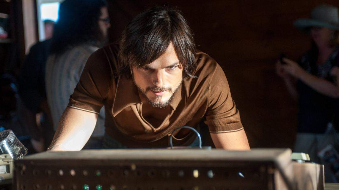 Ashley Judd vs. Ashton Kutcher: How the universities of Kentucky and Iowa compare