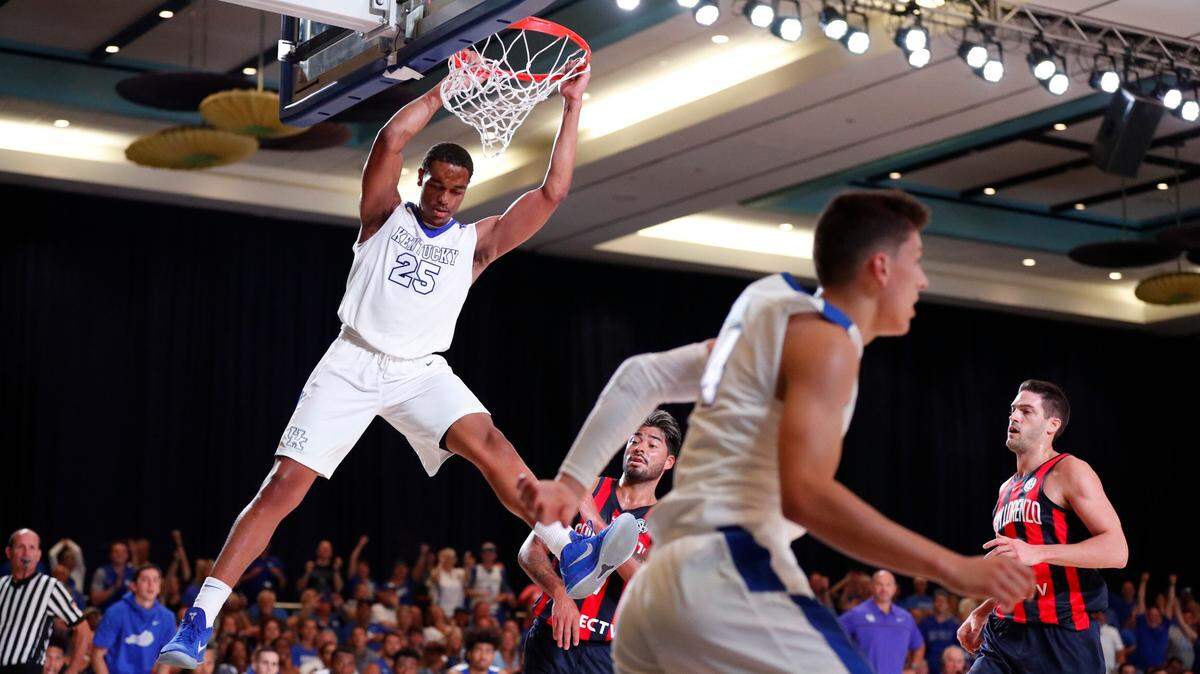 PJ Washington dunked during the University of Kentucky’s 91-68 win over San Lorenzo de Almagro, a team from Argentina, in the Bahamas earlier this month.