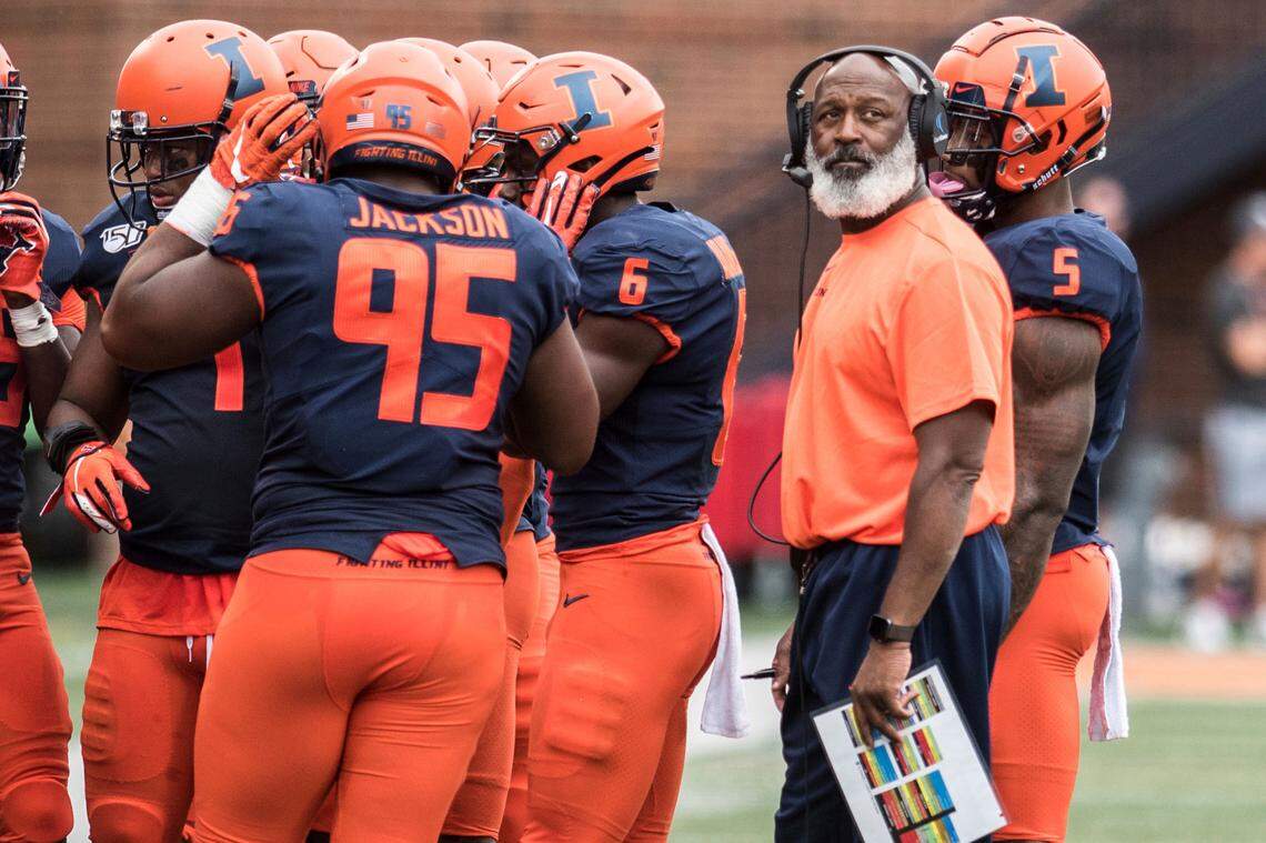 Lovie Smith, newly hired head coach of the Houston Texans, was coaching the Illinois Fighting Illini in 2019.