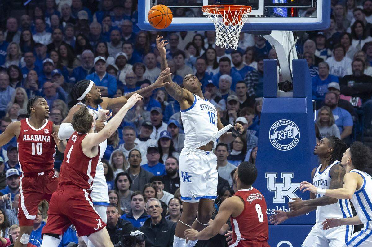 Kentucky backup center Brandon Garrison (10) had 11 points, six rebounds and five assists in the Wildcats’ 102-97 loss to Alabama at Rupp Arena on Jan. 18. Garrison and the No. 17 Wildcats get another shot at the No. 4 Crimson Tide on Saturday in Tuscaloosa.
