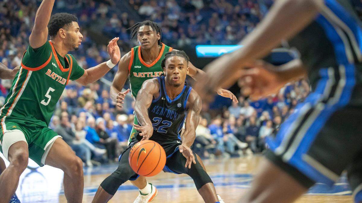 Kentucky players reveal Calipari’s latest ‘tweak.’ Can the Wildcats’ offense be fixed?