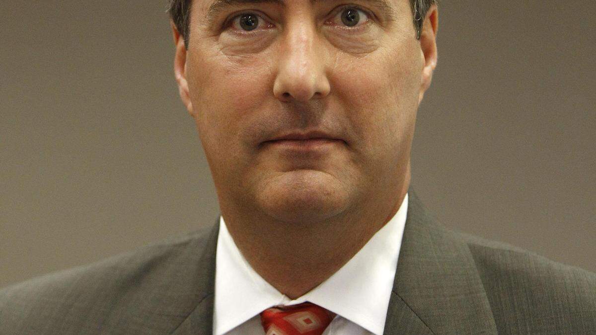Michael Gobb, former executive director of Blue Grass Airport in Lexington, was found dead Wednesday in his apartment in Lexington. Gobb was forced to resign as airport director and later pleaded guilty in 2010 to two counts of theft by deception. He was sentenced to five years probation.
