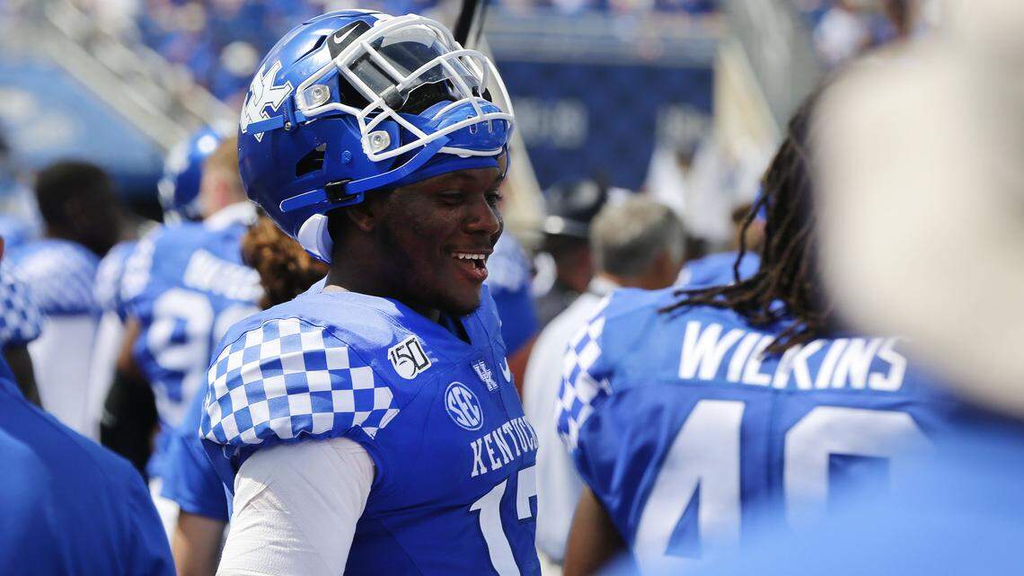One of Kentucky’s top defenders evaluated for shoulder injury at Vanderbilt