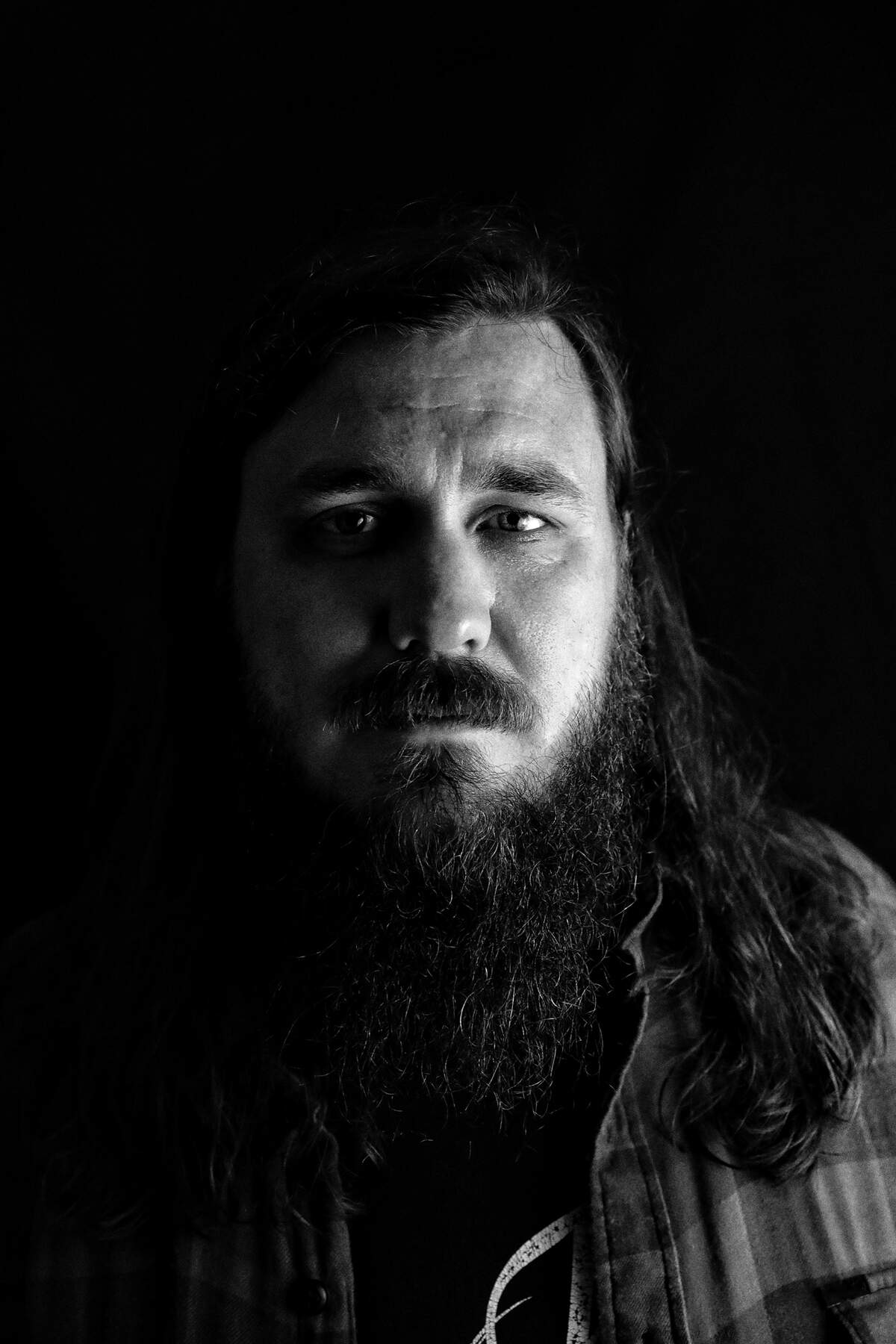 Justin Wells, the former frontman for the Lexington band and Southern-leaning rock/country troupe Fifth on the Floor, released a follow-up to his debut album, “Dawn in the Distance.”&nbsp;