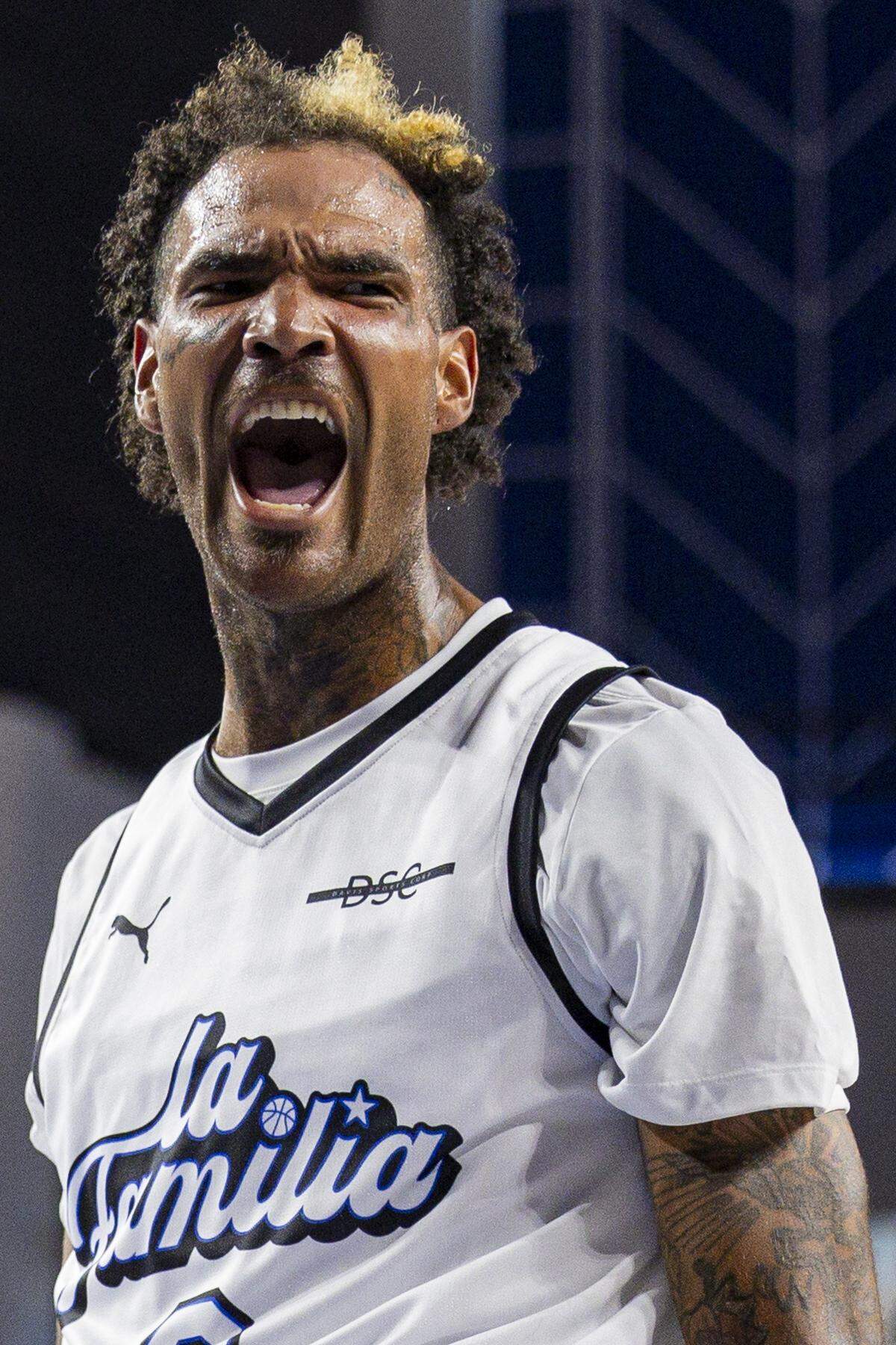 La Familia center Willie Cauley-Stein celebrates a dunk during the TBT game vs. War Ready on Sunday, July 20, 2025, at Historic Memorial Coliseum in Lexington, Ky.