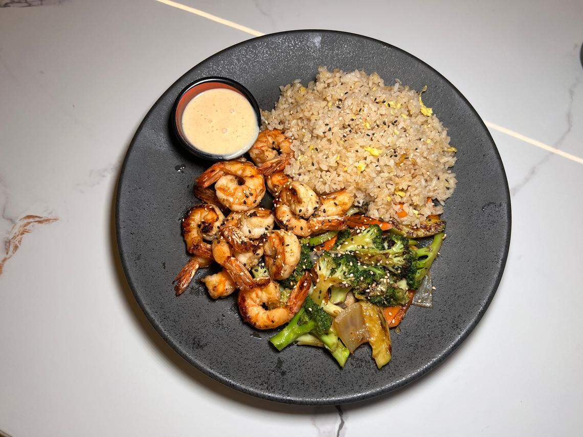 A new location of Osaka Japanese Restaurant has opened at Great Acres near Masterson Station off Leestown Road. The restaurant features hibachi as well as sushi other traditional dishes.