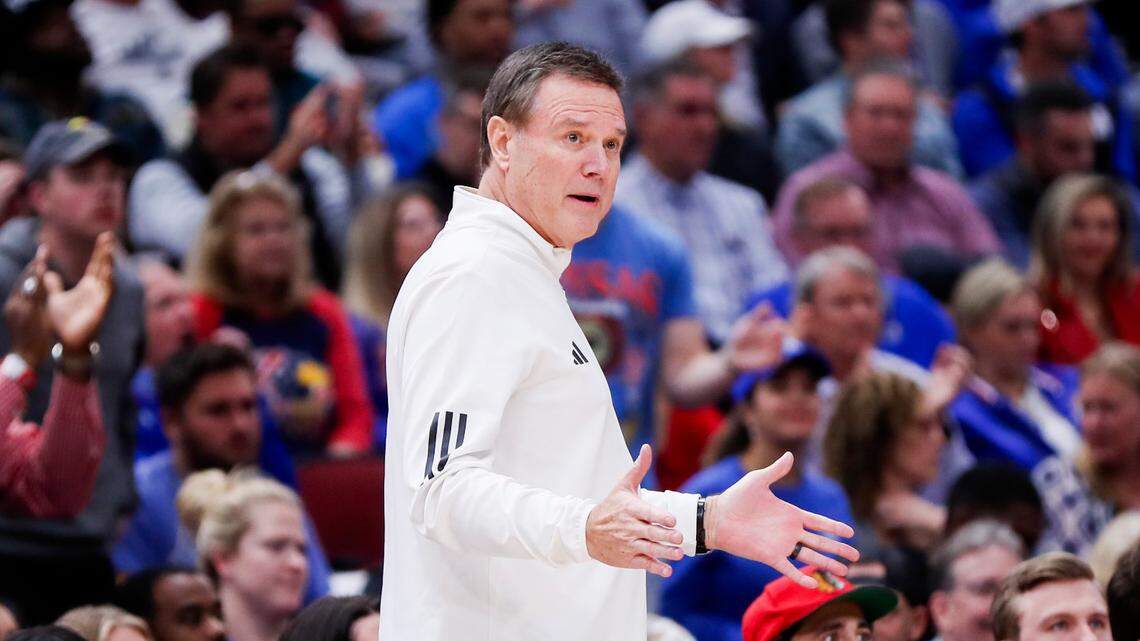 Bill Self discusses Hunter Dickinson’s monster game and more after No. 1 Kansas defeats UK
