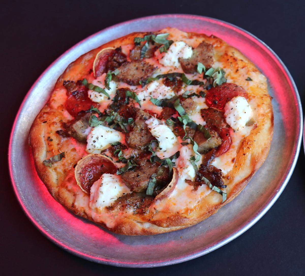 For Lexington Pizza Week, Old Chicago Pizza is offering the Drunken Pig, with spicy tomato cream sauce, mozzarella, meatballs, pepperoni, sausage, ricotta and basil.