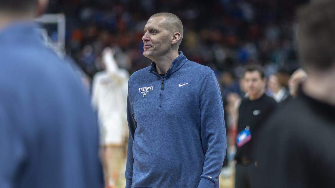 What does reaching the Sweet 16 mean for Kentucky basketball coach Mark Pope’s contract?