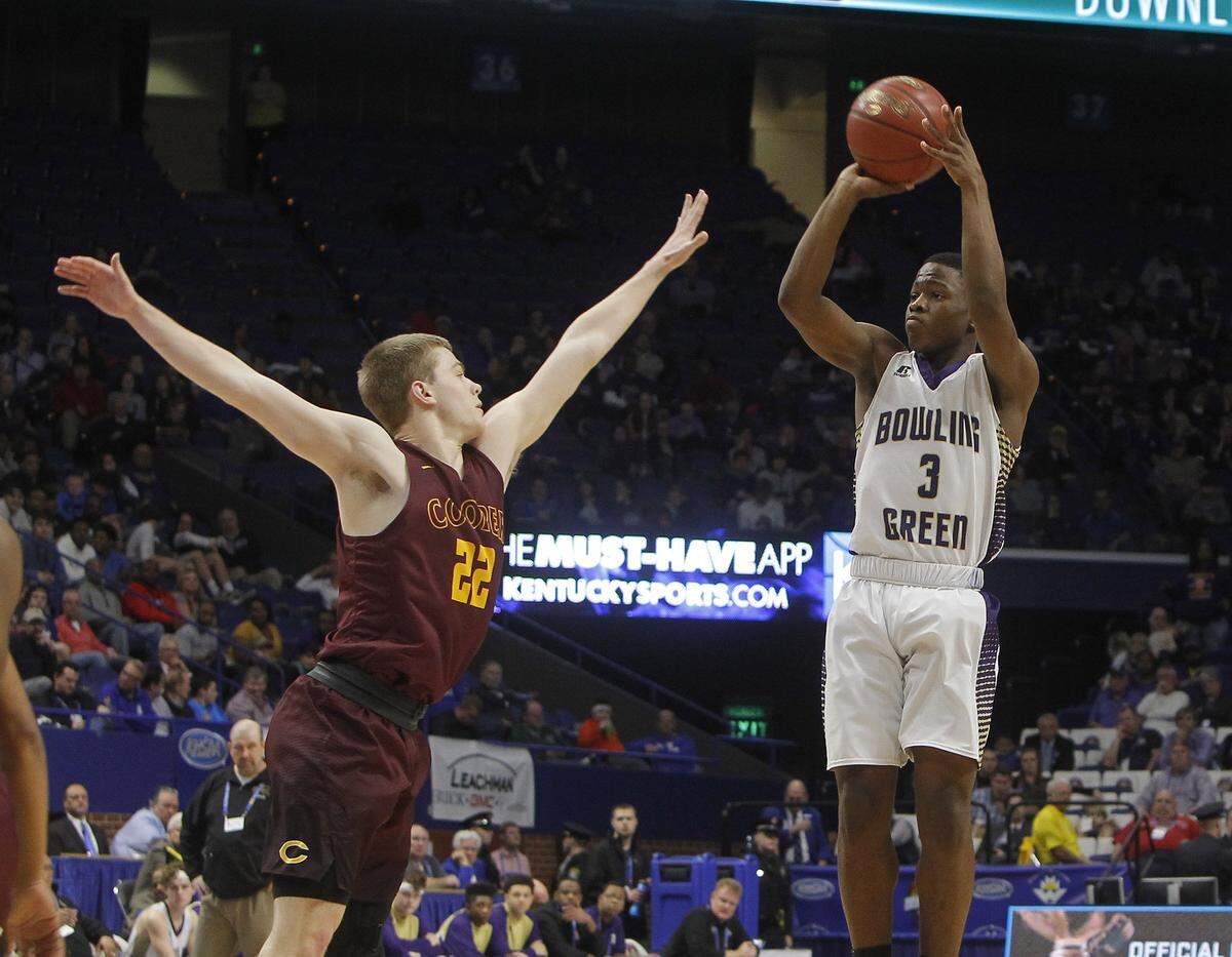 As an eighth grader, Zion Harmon (3) averaged 17.3 points in four Kentucky boys basketball state tournament games to help Bowling Green claim the 2016-17 Sweet Sixteen championship.