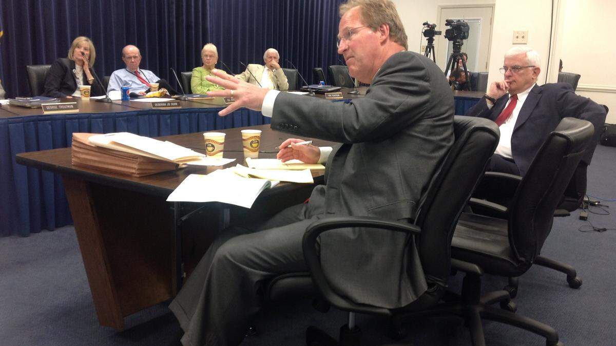 Former state Rep. John Arnold's attorney, Steve Downey, argues for his client Wednesday during a Legislative Ethics Commission meeting of Arnold's sexual harassment cases.