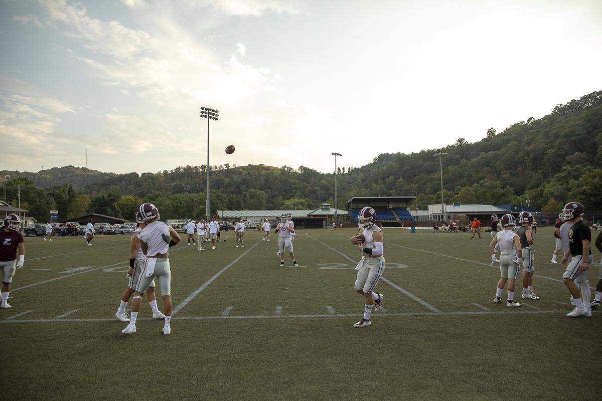 The Panthers run drills before the game.