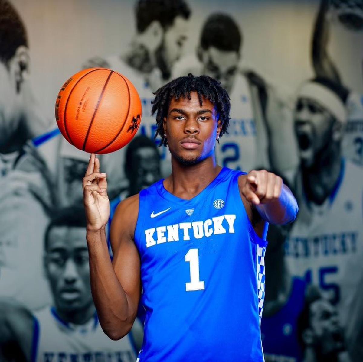Mackenzie Mgabko took an official visit to Kentucky in October 2021. Now, he could be a Louisville Cardinal.