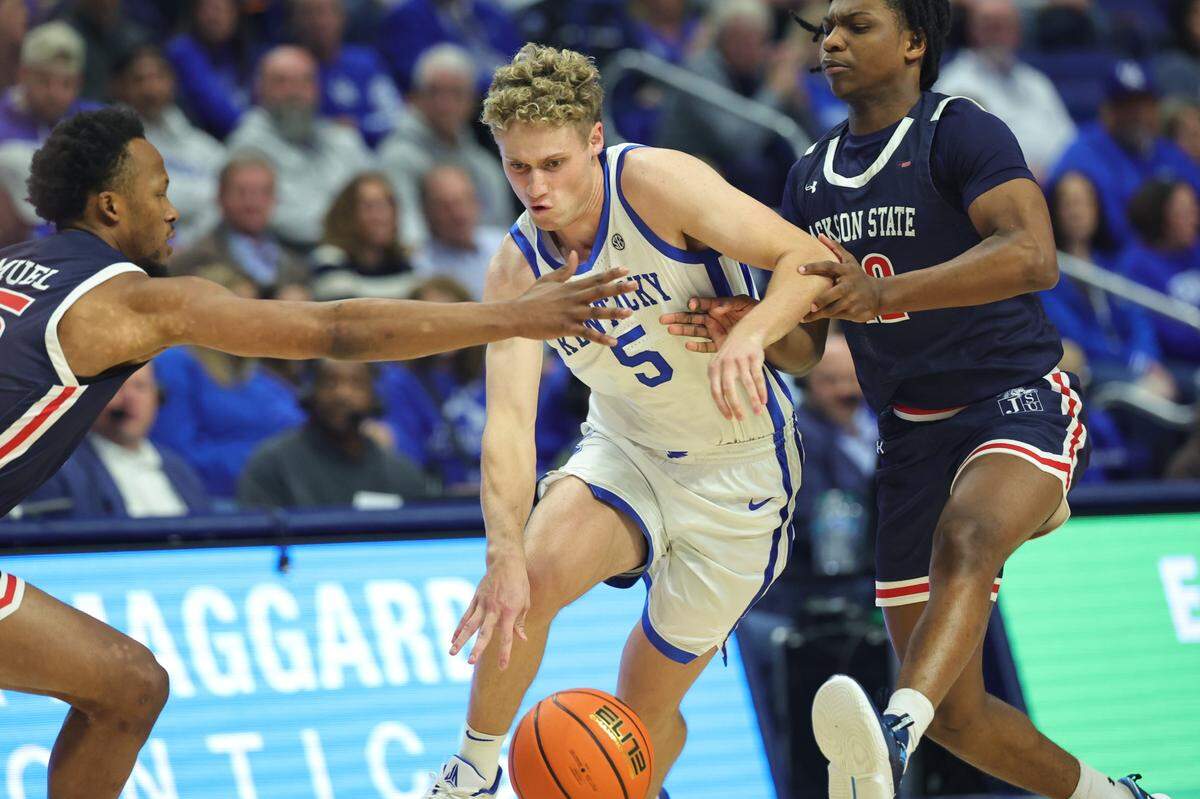 Kentucky’s Collin Chandler competes against Jackson State on Friday at Rupp Arena.
