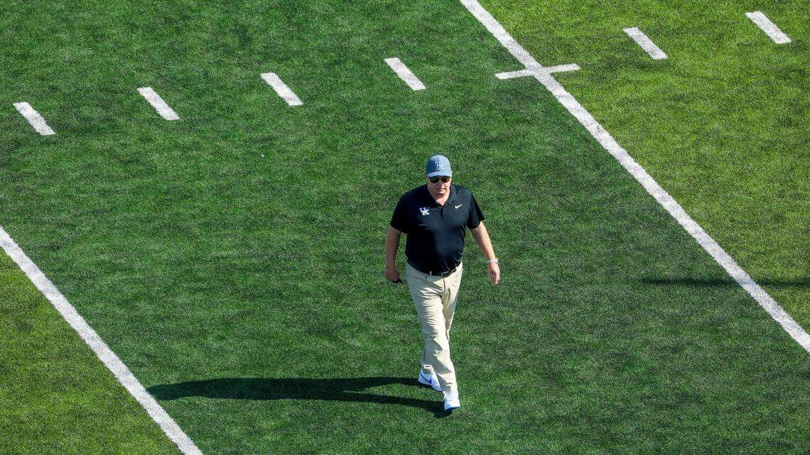 UK’s Mark Stoops raised lots of questions with Georgia comments. Here are some answers.