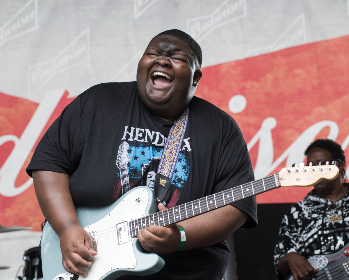 Christone “Kingfish” Ingram has shared the stage with such pioneers as Buddy Guy, toured with such non-blues peers as Vampire Weekend and recorded with such modern blues/pop stylists as Keb’ Mo’.