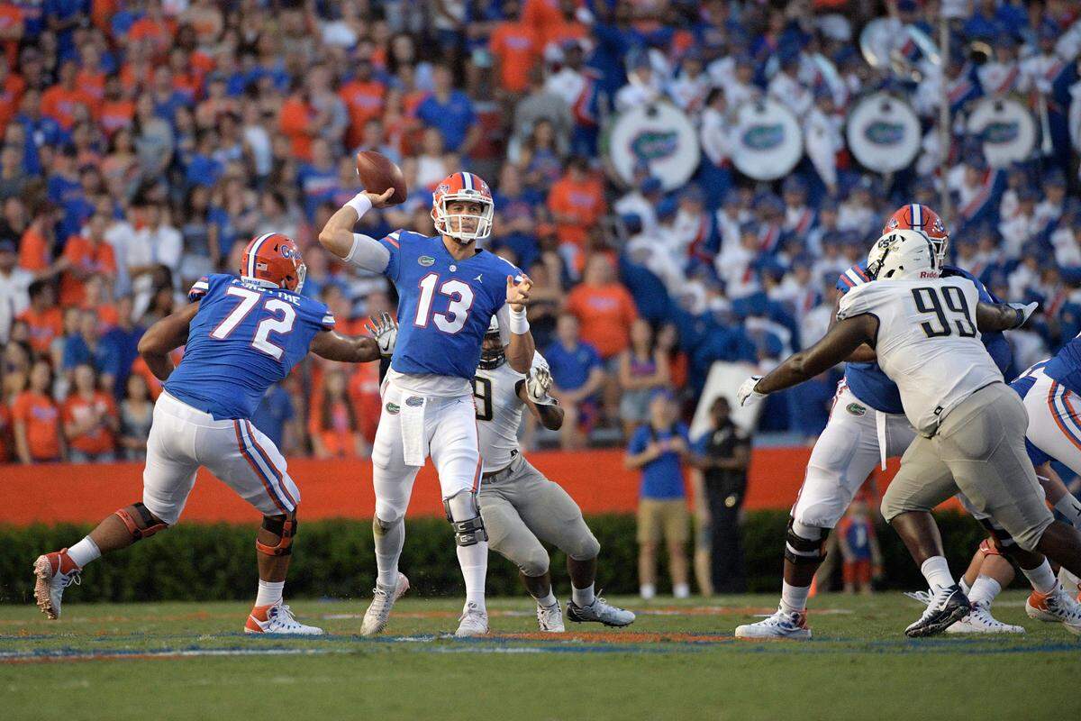 After a difficult 2017 season, Florida quarterback Feleipe Franks (13) got 2018 off to a strong start by throwing for five touchdown passes in the Gators’ season-opening 53-6 victory over FCS foe Charleston Southern last week.