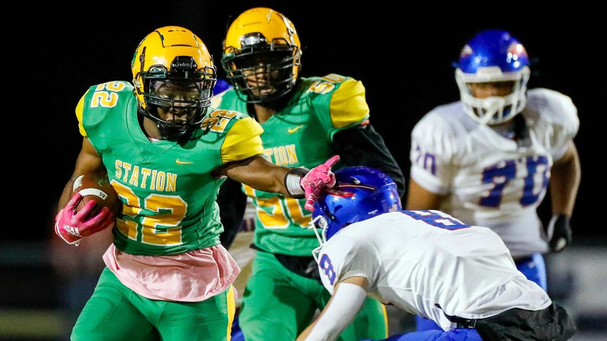 Bryan Station’s Jeremiah Mundy-Lloyd (22) has rushed for 880 yards and 17 touchdowns this season.