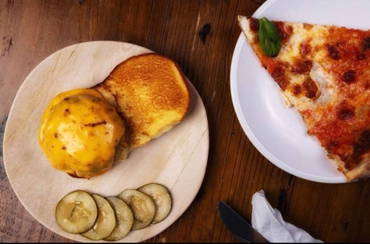 Deluca’s Pizza, a hugely popular restaurant in Hot Springs, Ark., is coming to Lexington. Owner Anthony Valinoti is planning on having the pizza and burger restaurant open by October.