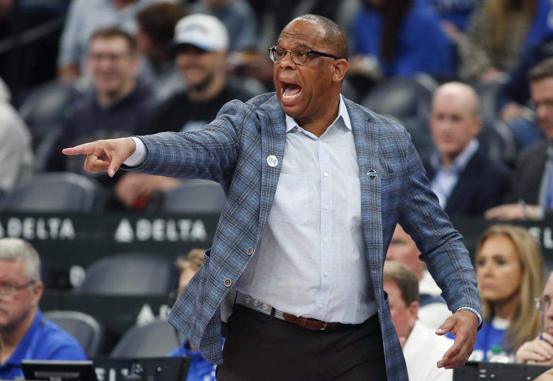 North Carolina coach Hubert Davis will be looking for his first career victory against Kentucky when the Tar Heels visit Rupp Arena on Tuesday night for the ACC/SEC Challenge. Davis is presently 0-2 all-time against the Wildcats.