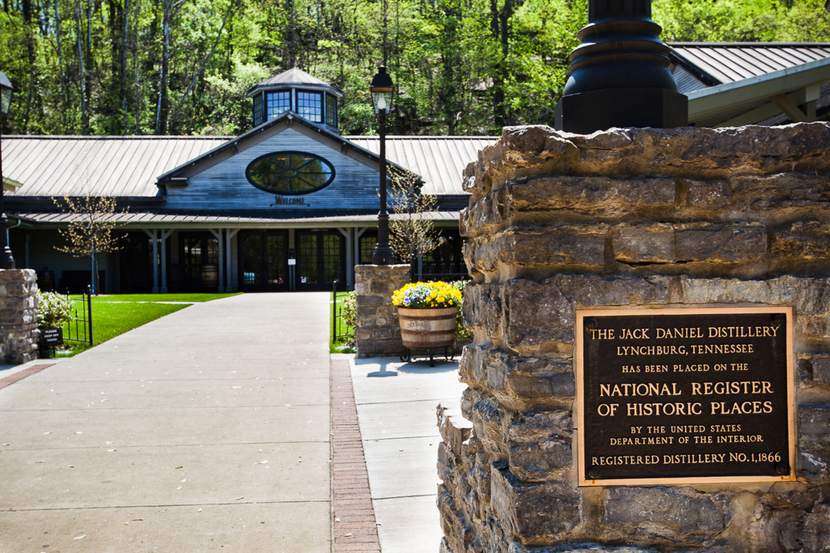The new Mint Julep Tours experience will take you from Nashville to the Jack Daniel’s Tennessee Whiskey Distillery in Lynchburg or from Louisville to Maker’s Mark Distillery in Loretto for a tour and a chance to pick your own barrel of bourbon or whiskey.