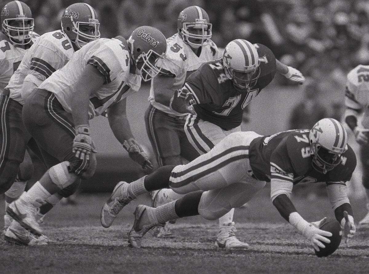 Kentucky defensive lineman Oliver Barnett dived for a loose ball during UK’s 10-3 victory over Florida on Nov. 15, 1986, at Commonwealth Stadium.