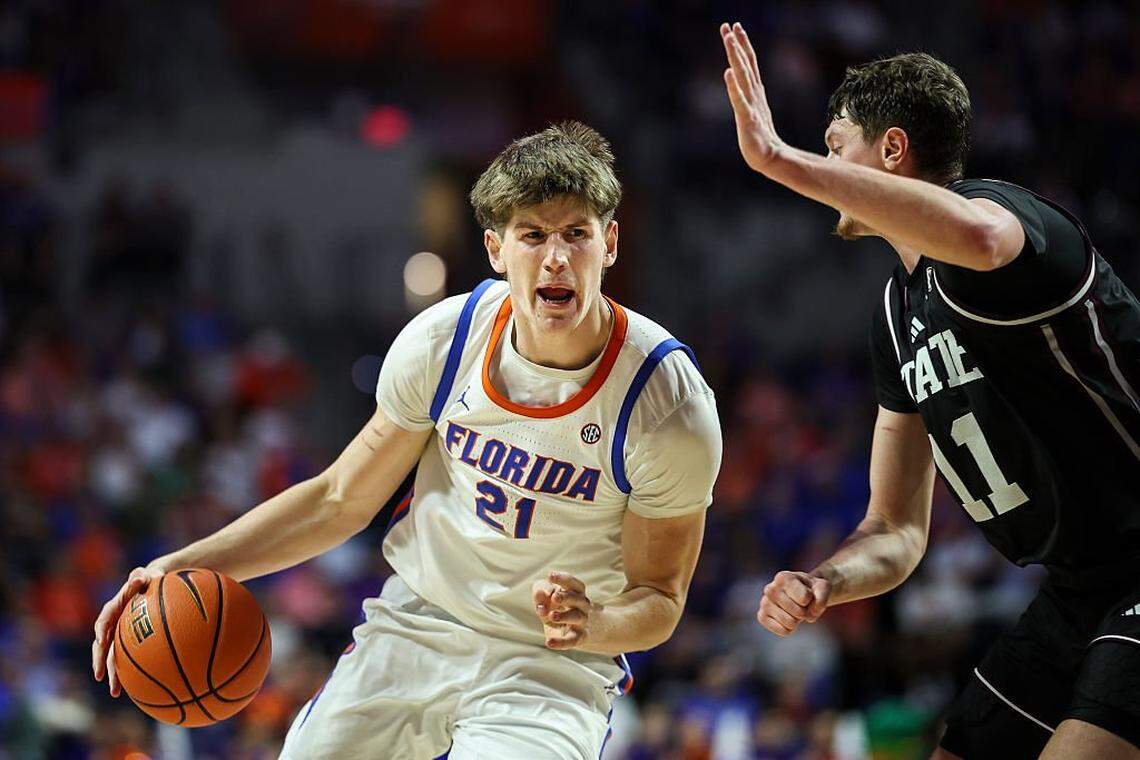 Over the past five games, Florida forward Alex Condon (21) is averaging 22 points, 6.2 rebounds, 3.6 assists and shooting 62.5% on field-goal attempts.