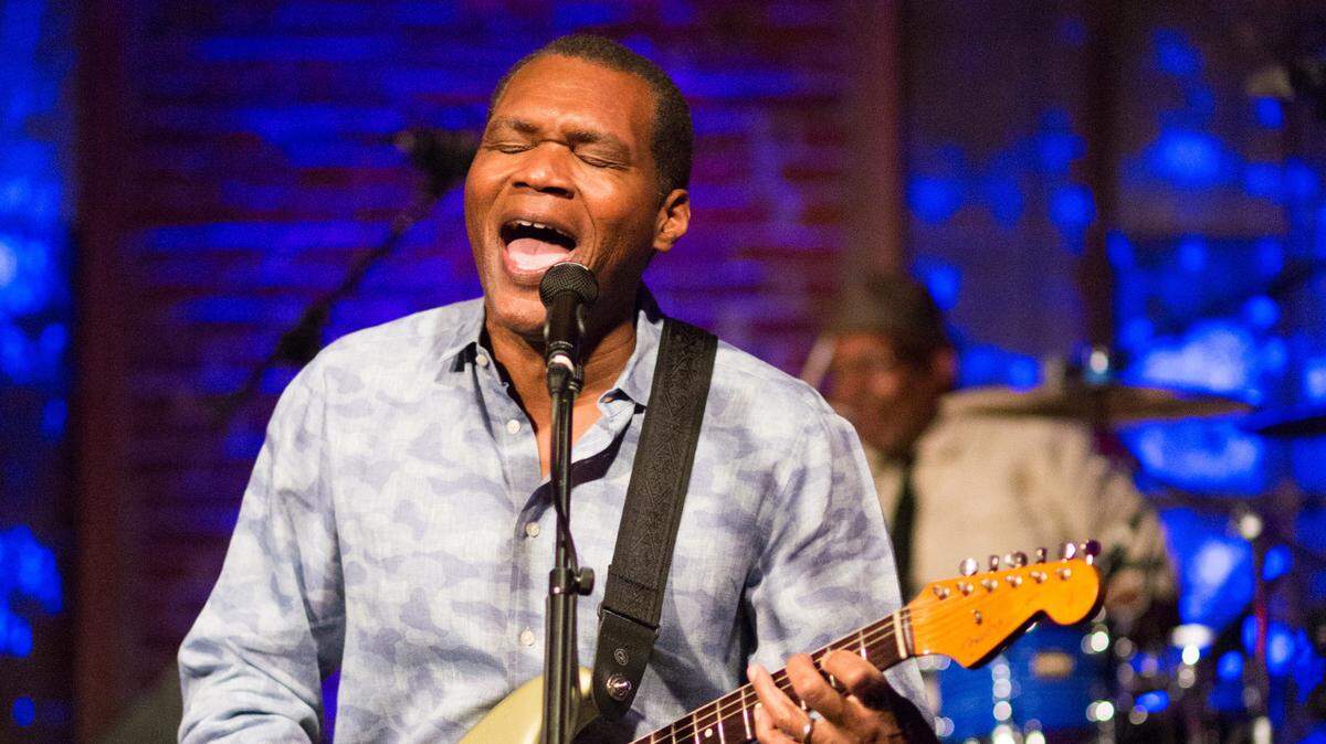 Veteran bluesman Robert Cray is bringing music from his newest album, “That’s What I Heard,” to Frankfort’s Grand Theatre on Saturday night.