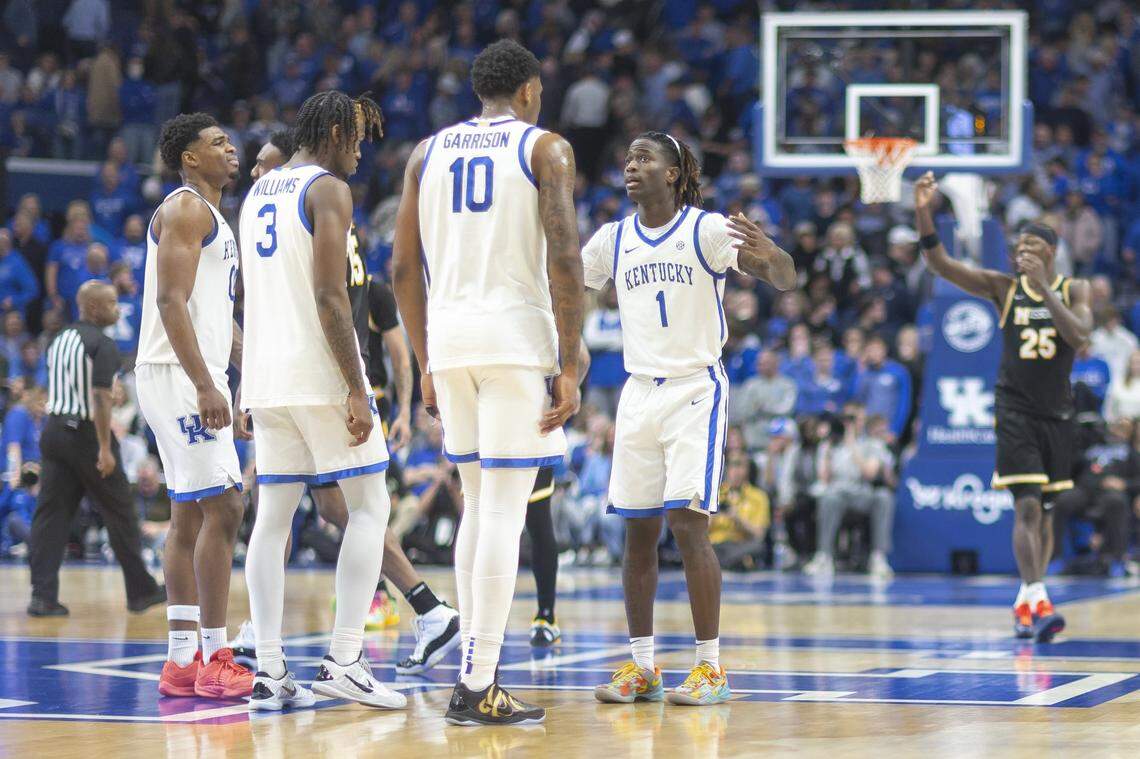 Kentucky Wildcats guard Denzel Aberdeen (1) talks to his teammates during a game against the Missouri Tigers at Rupp Arena in Lexington, Ky., on Wednesday, Jan. 7, 2026.