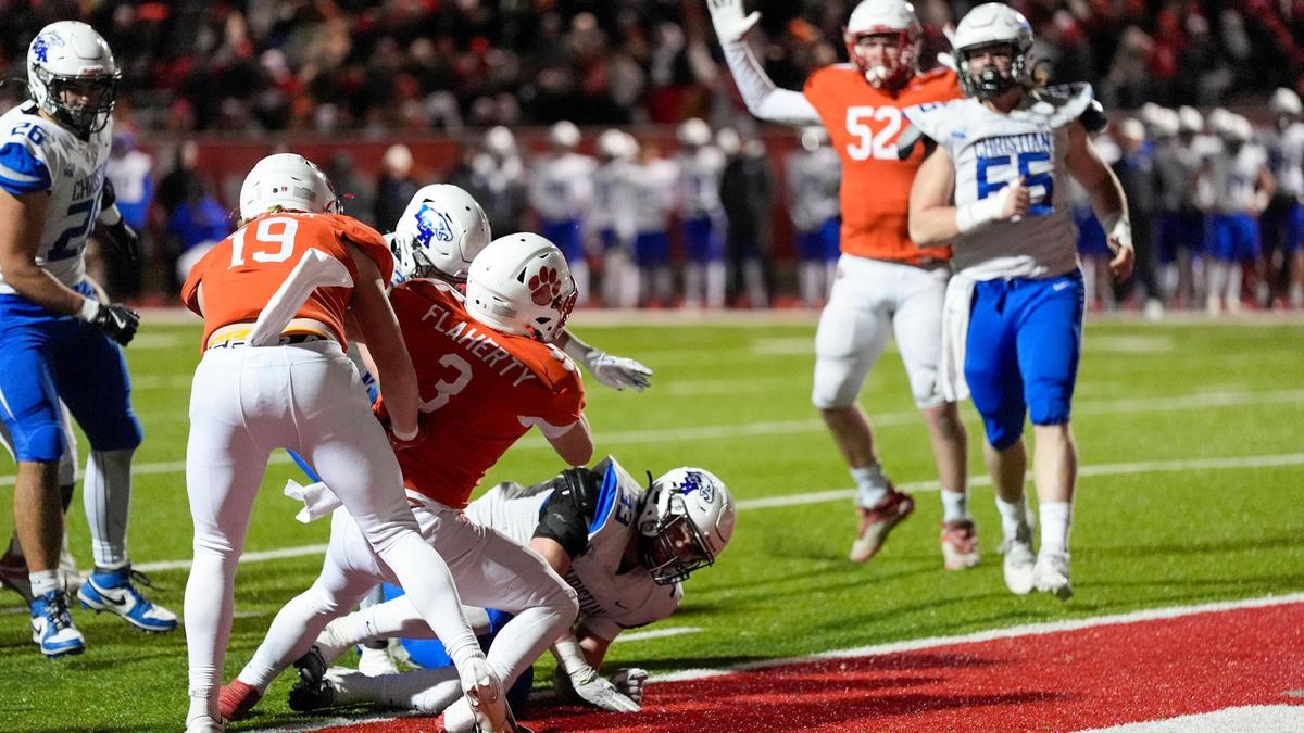 Beechwood senior Chase Flaherty (3) runs for a touchdown against Lexington Christian Academy on Friday night. Flaherty left the game in the second quarter with a right knee injury.