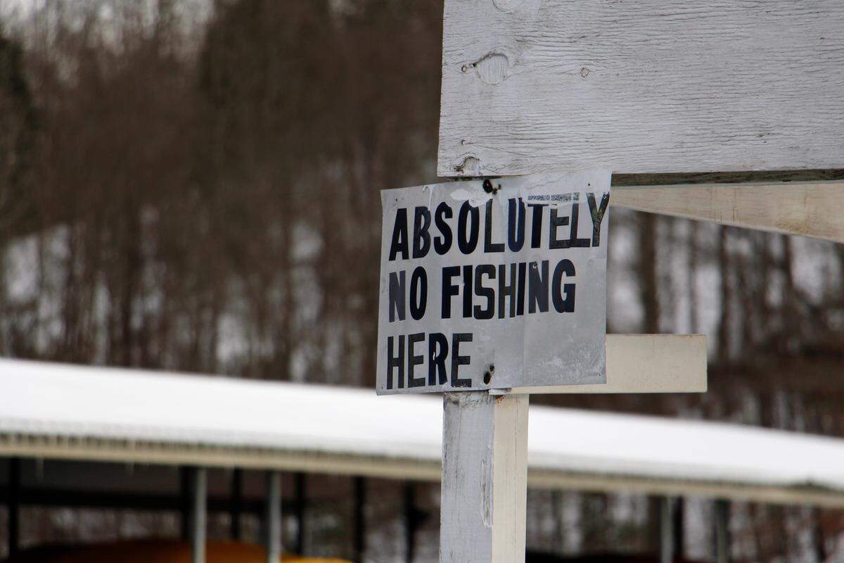 SB 39 would restrict game wardens from enforcing most fishing regulations on private lakes and ponds.