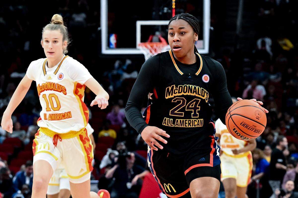 Mikaylah Williams (24) headlines an incoming recruiting class at LSU that includes four top-75 prospects.