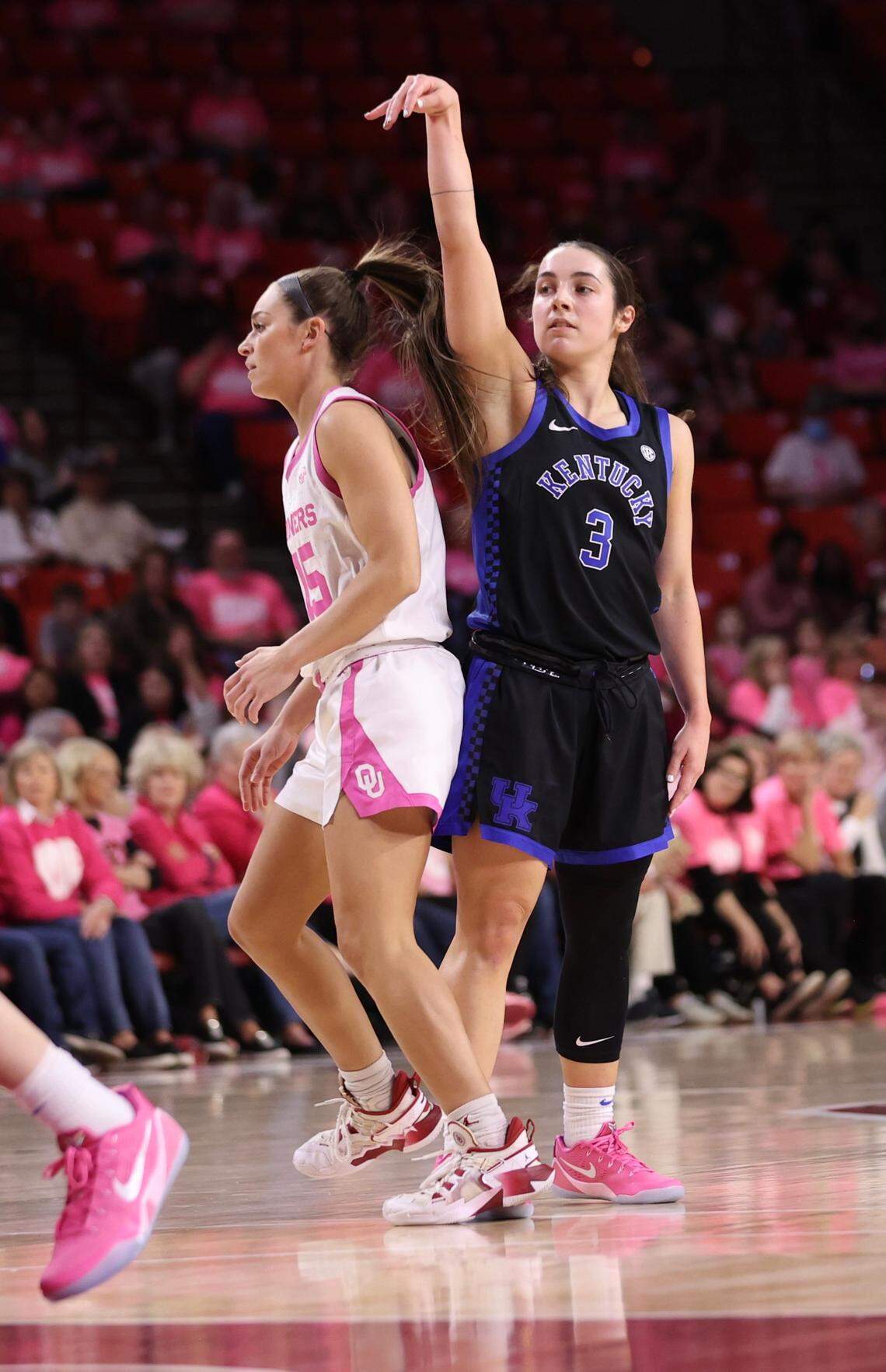 Kentucky’s Georgia Amoore holds her follow-through after taking a shot against Oklahoma on Sunday.
