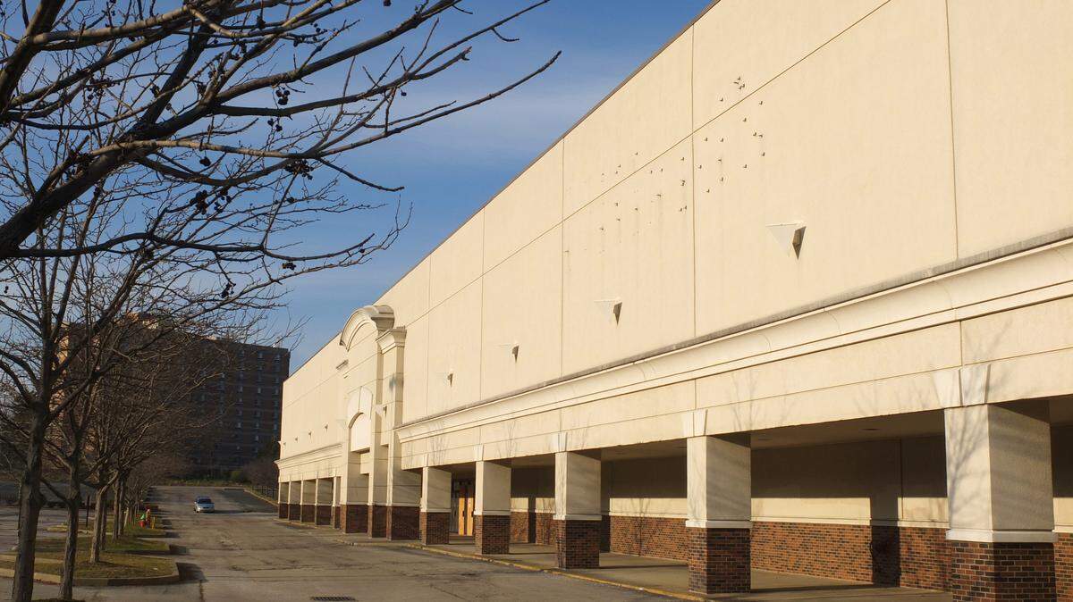 Turfland Mall has been mostly vacant since Dillard's closed there in 2008. Developer Ron Switzer purchased the mall last month for 
$6 million.  
