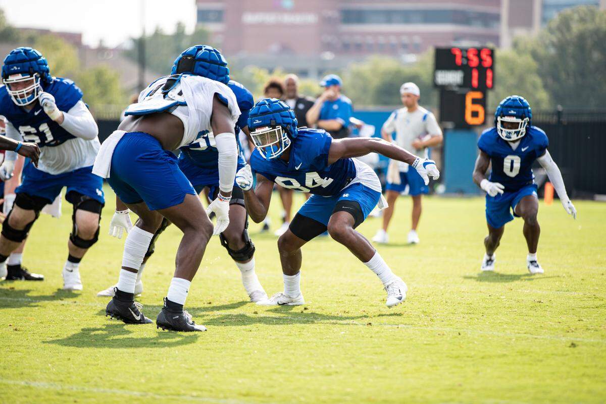 “Love it,” Liam Coen said of how the move to tight end is going for Izayah Cummings (84). “The kid’s just coming along. He’s such a good kid.”