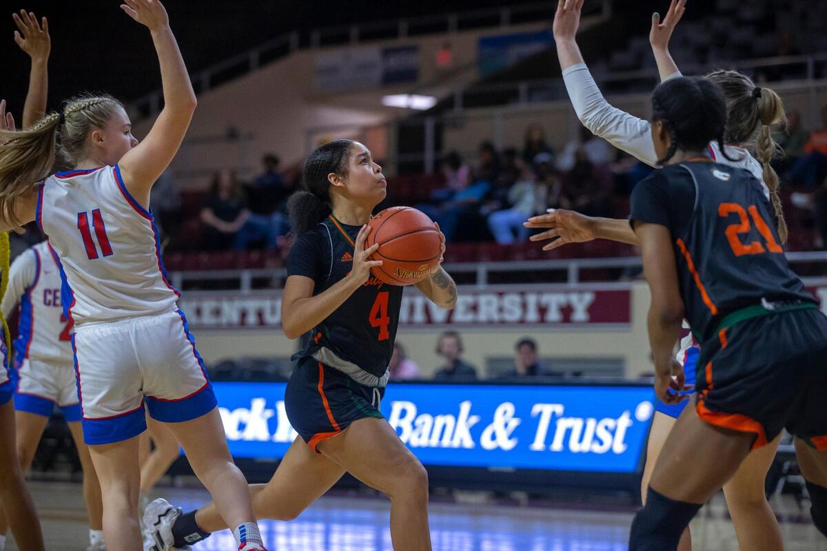 Niah Rhodes (4) scored 17 points to help lead Frederick Douglass to the 11th Region semifinal victory.